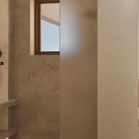 מלון Utopia Luxury 5*